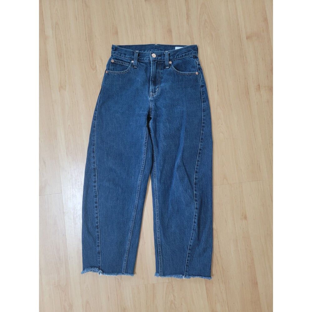 Gap High Rise Barrel Jeans Curved Leg Raw Hem Medium Wash 24/00 Petite
